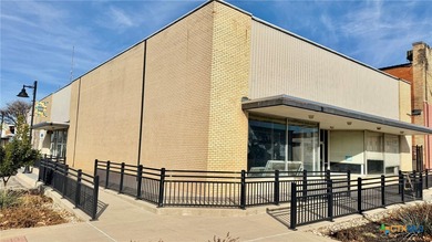 This B5-zoned commercial property has been demoed, offering a