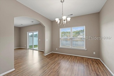 Stunning, move-in-ready 3-bedroom, 2.5-bath home in sought-after - photo 7