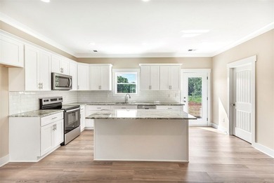 Lake Hartwell access! New construction one-level three bedroom - photo 3