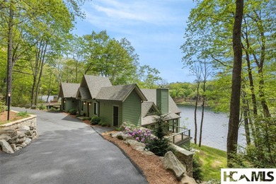 Fully reimagined lakefront on Lake Toxaway. The sellers - photo 2