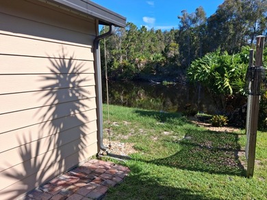WATERFRONT - 2 Bedroom / 2 Bath home located in the pet-friendly - photo 4