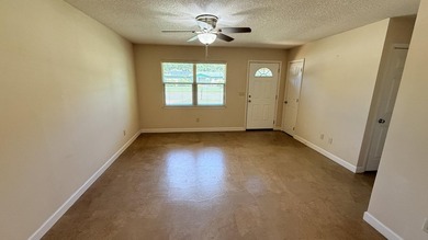 MOVE-IN-READY! 3BR/1.5BA Brick/Hardie Board home conveniently - photo 5