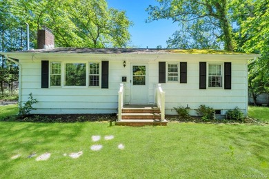 Welcome to your private Hamptons retreat. This beautifully - photo 1