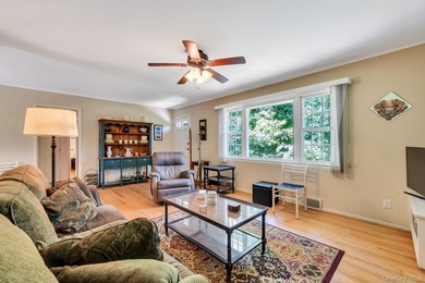 Welcome to your private Hamptons retreat. This beautifully - photo 3