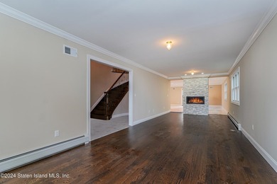 WELCOME TO YOUR DREAM COLONIAL HOME LOCATED IN THE HEART OF - photo 7