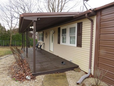 Lake Living at its finest. Don't miss this 2 Bedroom 1 Bathroom - photo 3