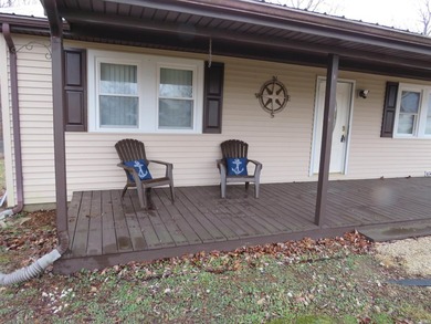 Lake Living at its finest. Don't miss this 2 Bedroom 1 Bathroom - photo 4