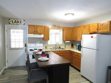 Lake Living at its finest. Don't miss this 2 Bedroom 1 Bathroom - photo 7