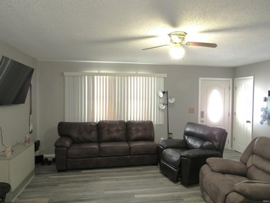 Lake Living at its finest. Don't miss this 2 Bedroom 1 Bathroom - photo 8