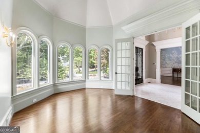 Discover timeless elegance and refined luxury in this - photo 10