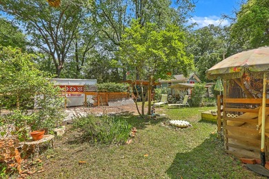 This quaint brick ranch is the perfect starter home or first - photo 34