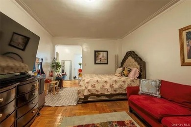Welcome to 2190 Boston Rd, Apt 5K in the Pelham Parkway section - photo 8