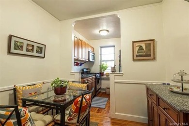 Welcome to 2190 Boston Rd, Apt 5K in the Pelham Parkway section - photo 10