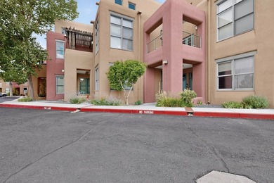 Great live/work condominium unit located in the front of The - photo 1