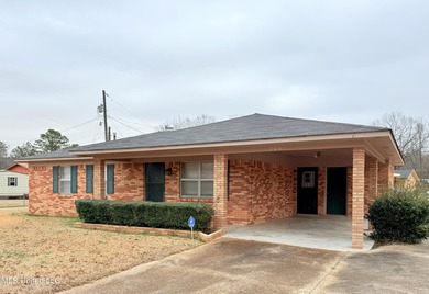 Grenada Reservoir Home Sale Pending in Grenada Mississippi