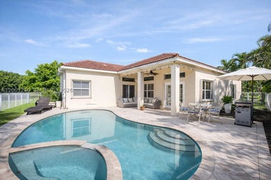 Beautifully maintained 3-bedroom, 2-bath home with a 2-car - photo 3