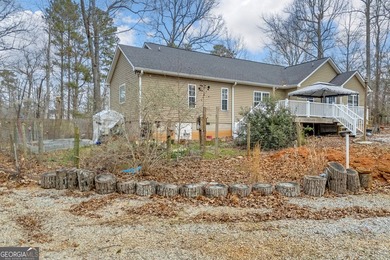 This 3 bedroom, 2 bath home is located in the lovely Hillandale - photo 12