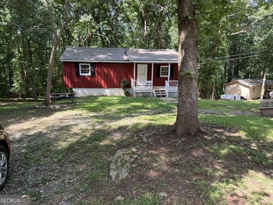 This charming 2 bedroom 1 bath home is on an appealing partially - photo 2