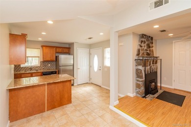 Welcome to your new sanctuary in the sought-after Lake Sapphire - photo 12