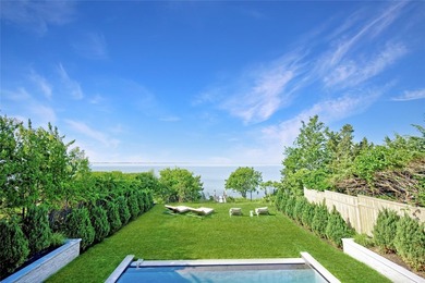Breathtaking Waterfront Estate with Panoramic Bay Views. Located - photo 15