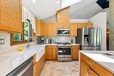Welcome Home to your private golf course in this small community - photo 16