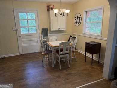 This charming 2 bedroom 1 bath home is on an appealing partially - photo 7