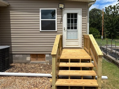 Sitting on a high peninsula in Janian Hills Subdivision, this 3 - photo 20