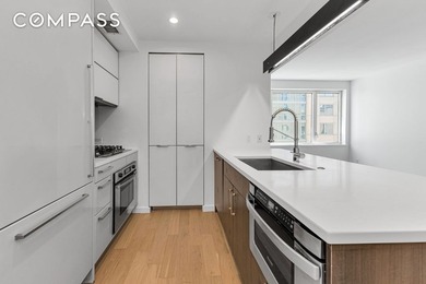 Welcome to this refined studio/home office, one-bathroom - photo 4