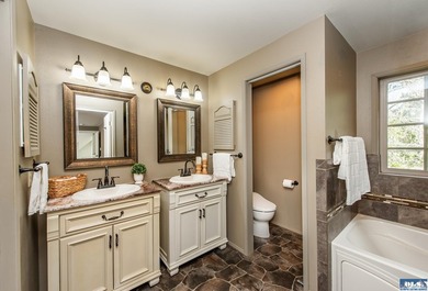 Spacious and beautifully updated 3-bedroom, 3-bath home on 2.80 - photo 40