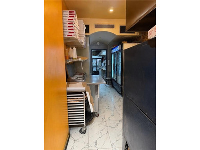 Exceptional opportunity to acquire a fully equipped pizzeria in - photo 5