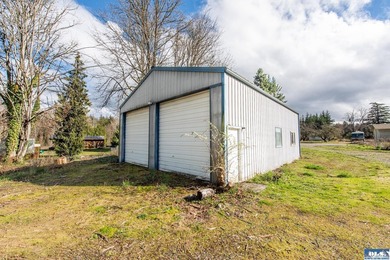 Spacious and beautifully updated 3-bedroom, 3-bath home on 2.80 - photo 50