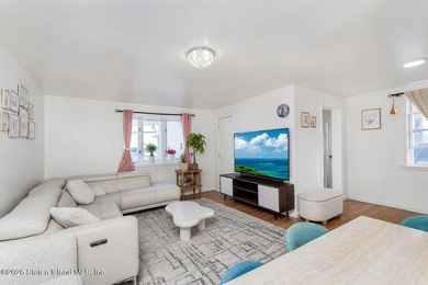 Welcome to 255 Saint Marys Ave convenient located. just 5 - photo 3