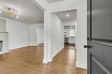 Welcome to 1025 Manigault Dr! This updated 3-bedroom, 2-bath - photo 5