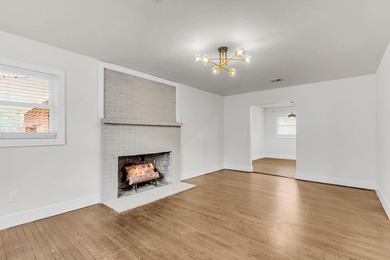 Welcome to 1025 Manigault Dr! This updated 3-bedroom, 2-bath - photo 6