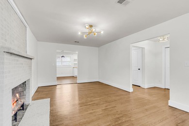 Welcome to 1025 Manigault Dr! This updated 3-bedroom, 2-bath - photo 7