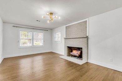 Welcome to 1025 Manigault Dr! This updated 3-bedroom, 2-bath - photo 9