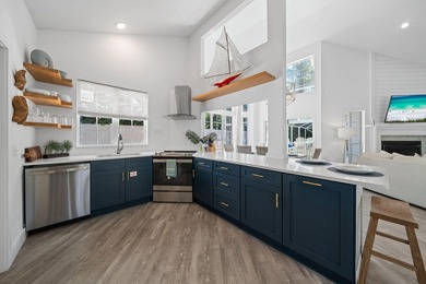 Coastal Retreat Near 30A - Pool Home Backing to Camp Creek - photo 9