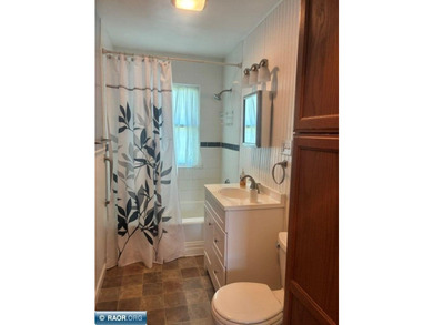 Very nicely appointed home. In a very nice area. 3 Bedroom 1.75 - photo 15