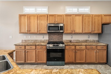 Beautiful Open 2 bedroom, 2 bath home that also has a 3rd - photo 16
