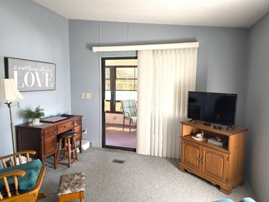 THIS HOME IS ON LEASED LAND WITH A MONTHLY LOT RENT AT $650 AND - photo 16