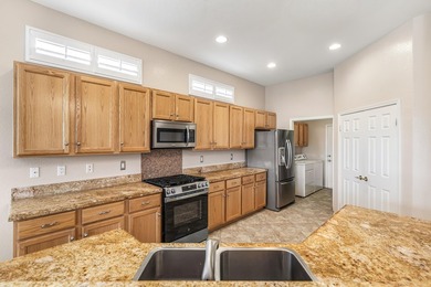 Beautiful Open 2 bedroom, 2 bath home that also has a 3rd - photo 17