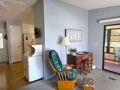 THIS HOME IS ON LEASED LAND WITH A MONTHLY LOT RENT AT $650 AND - photo 17