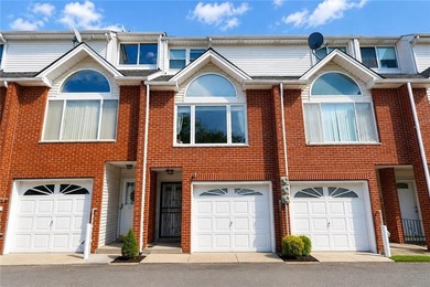Welcome to 45 Cranford Ct, a beautifully maintained - photo 1