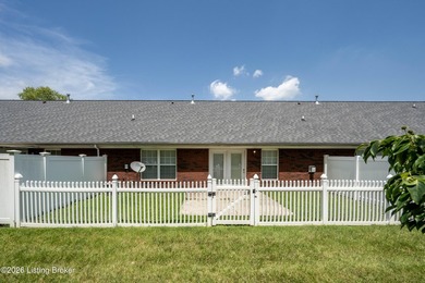 Lovely home priced right to sell. This 2BR 2 full bath open - photo 23