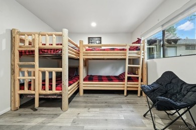 This Chalet-style Moonridge retreat is in the center of all that - photo 24