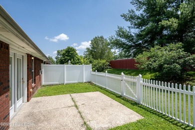 Lovely home priced right to sell. This 2BR 2 full bath open - photo 24