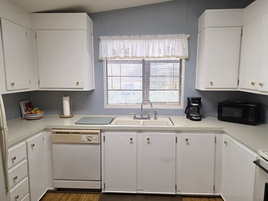THIS HOME IS ON LEASED LAND WITH A MONTHLY LOT RENT AT $650 AND - photo 25