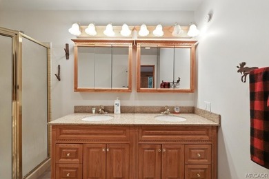 This Chalet-style Moonridge retreat is in the center of all that - photo 27