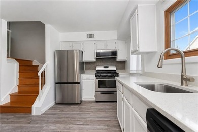 Welcome to 45 Cranford Ct, a beautifully maintained - photo 8