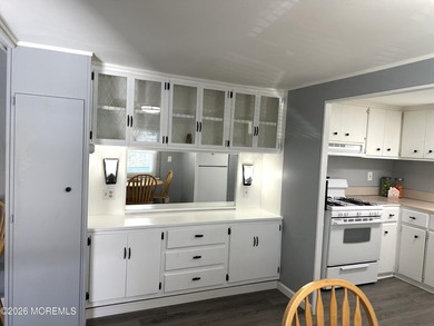 Charming 3-bedroom mobile home located in Princeton Beach - photo 8